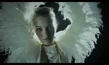 Beste Gurel white beauty